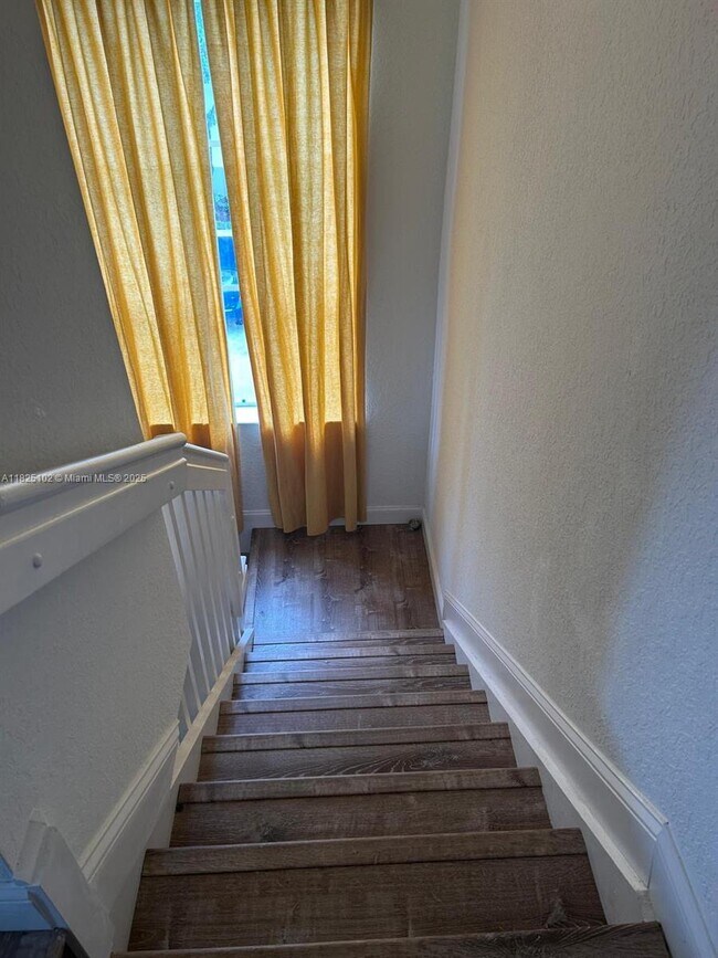 Foto del edificio - 4465 SW 160th Ave