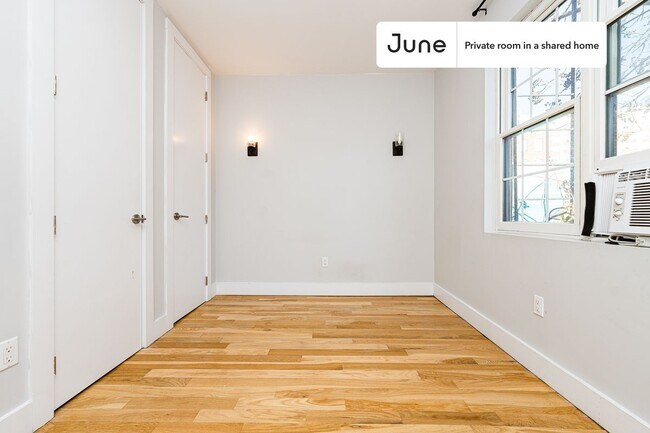 Foto del edificio - Room in Shared 3 bed/1 bath home in Clinton Hill