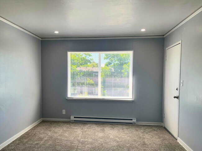 Foto del edificio - (UNM 1891 #7) Updated 1 bed/1bath Apartment