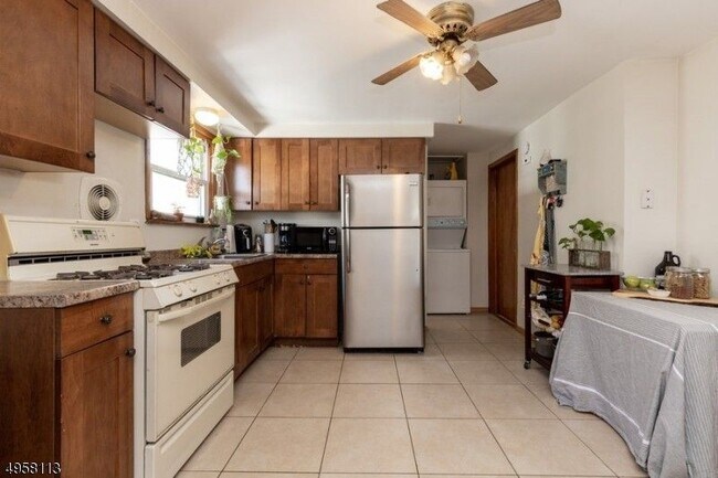Kitchen - 15 Sidney St
