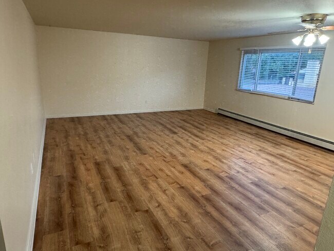 Foto del edificio - 715 McClelland Ave