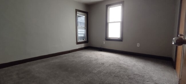 Foto del edificio - 549 N Front St