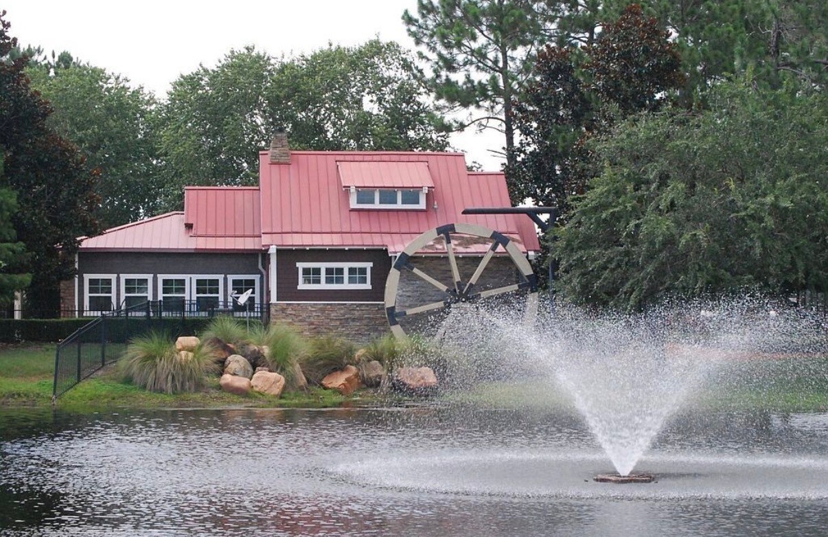 Foto del edificio - 8635 Ribbon Falls Ln