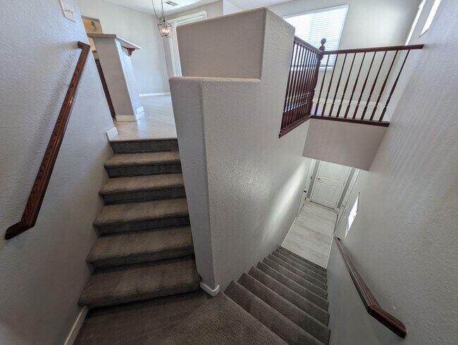 Foto del edificio - 9120 Alpine Grove Ave