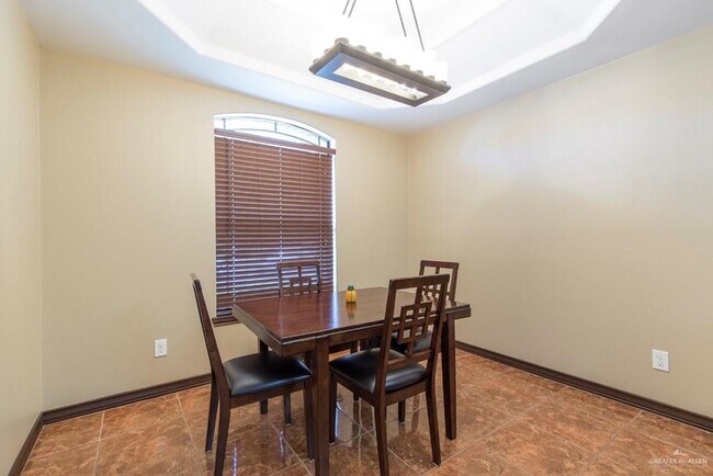 Foto del edificio - 7725 N 26th St