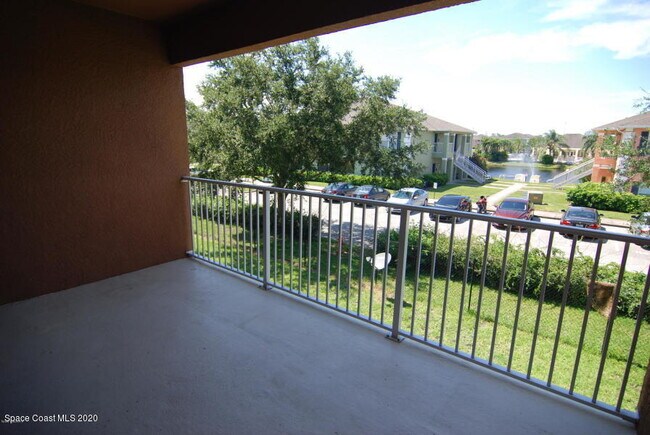 Building Photo - 1030 Venetian Dr