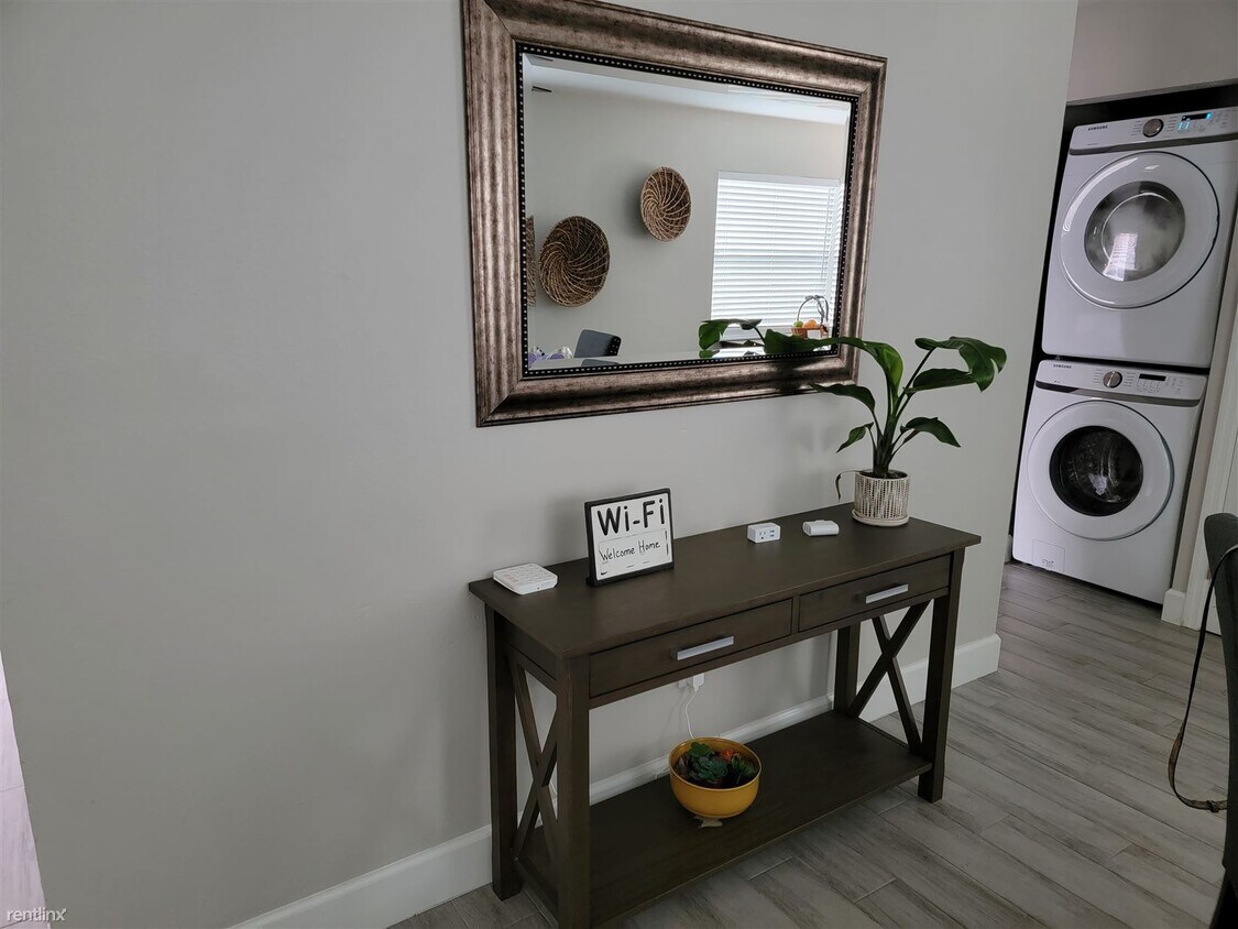 Foto principal - 4 br, 2 bath House - 1923 West Nassau Street