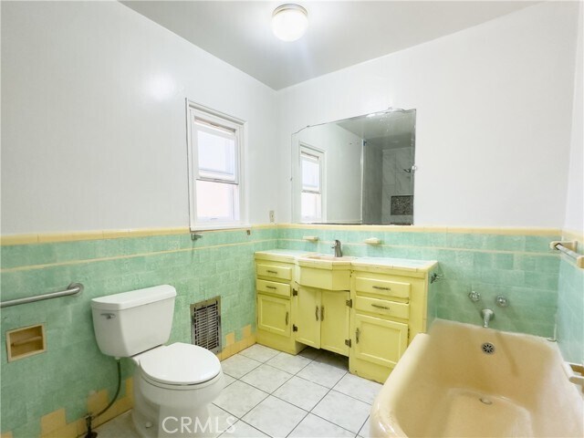Foto del edificio - 335 W Hillcrest Blvd