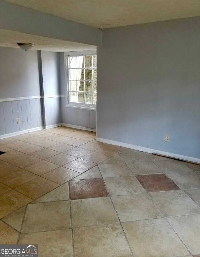 Foto del edificio - 1172 Forest Villa Dr NW