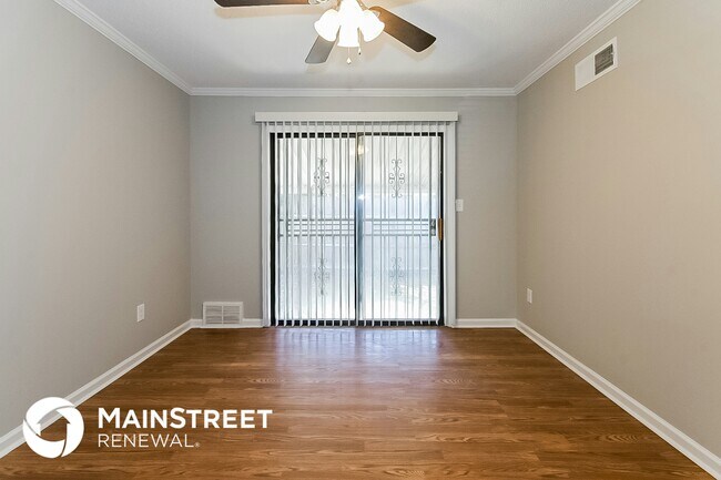 Foto del edificio - 1695 Myrna Ln