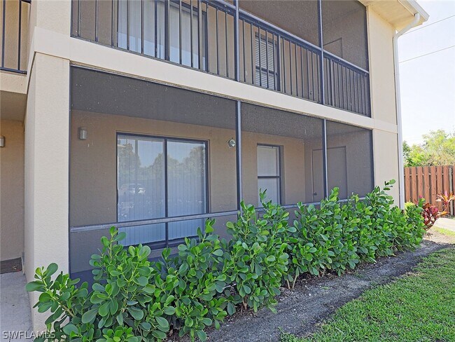 Building Photo - 5319 Summerlin Rd