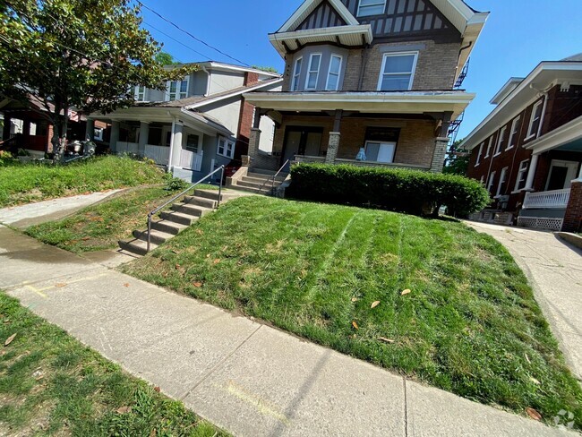 Building Photo - 1526 Dixmont Ave