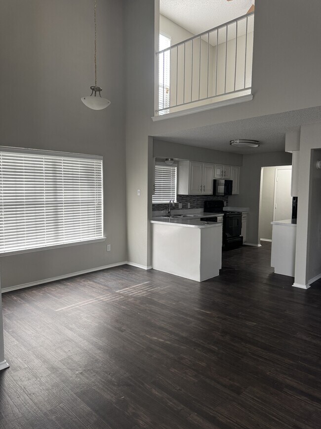 Foto del edificio - 5976 Westcreek Dr