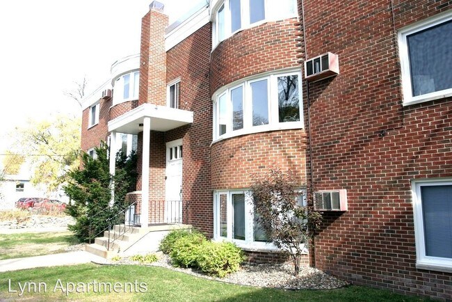 Building Photo - 3016 Lynn Ave
