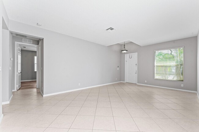 Foto del edificio - 443 Belle Grove Ln