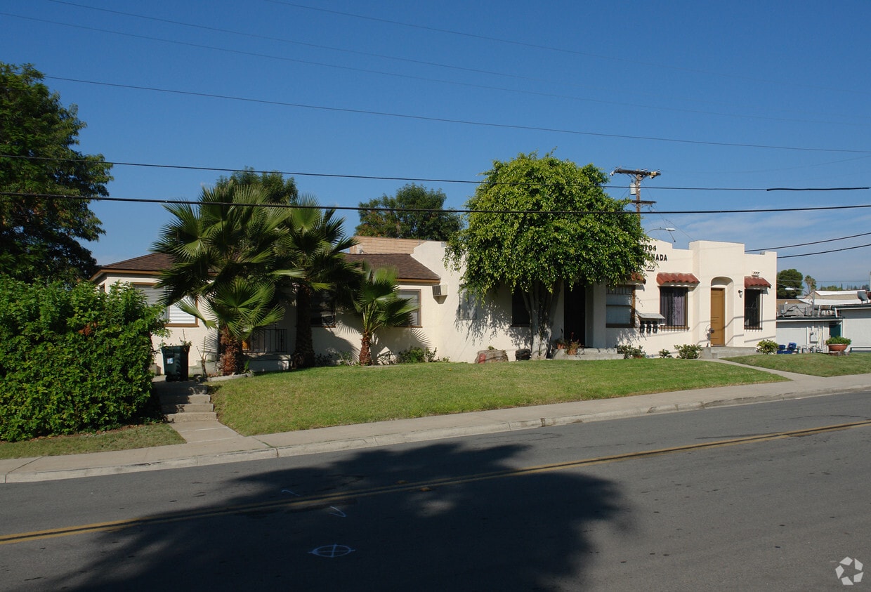 Building Photo - 3704 S Granada Ave