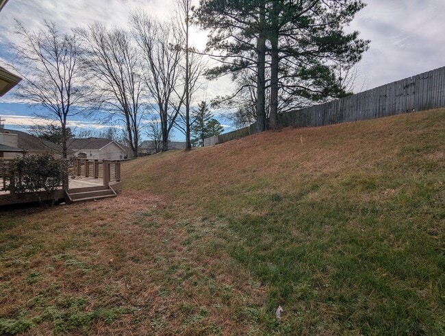 Foto del edificio - 1403 Cedardale Ct