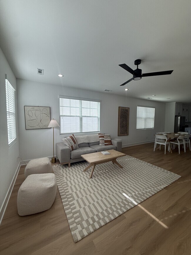 Foto del edificio - 1448 Dunn Ave