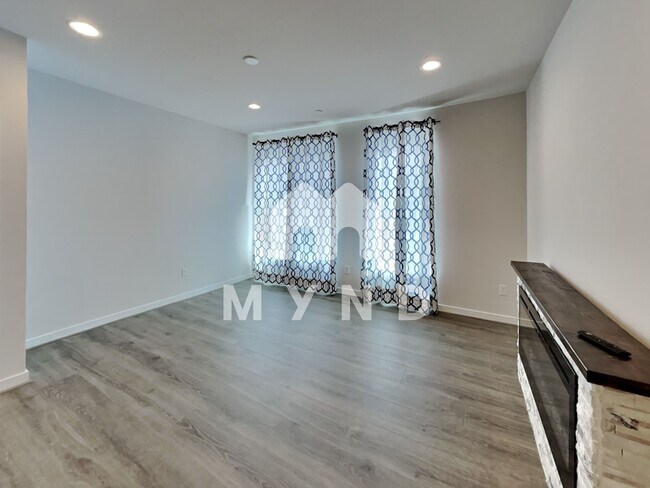Building Photo - 10944 NE 189th St. D