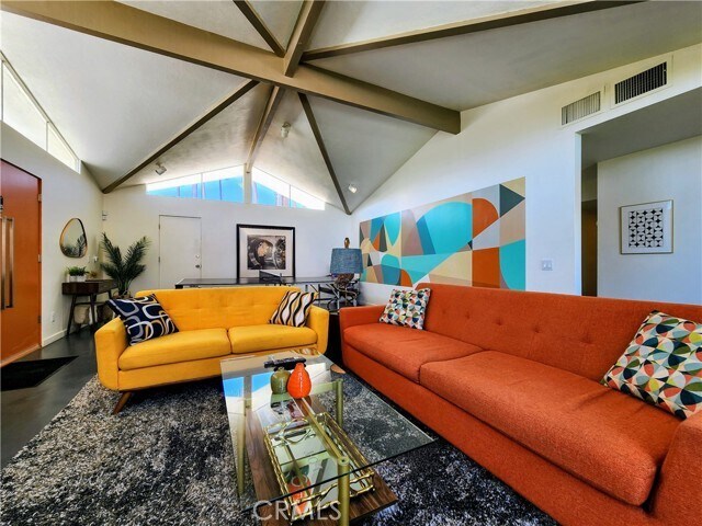 Foto del edificio - 2499 S Palm Canyon Dr