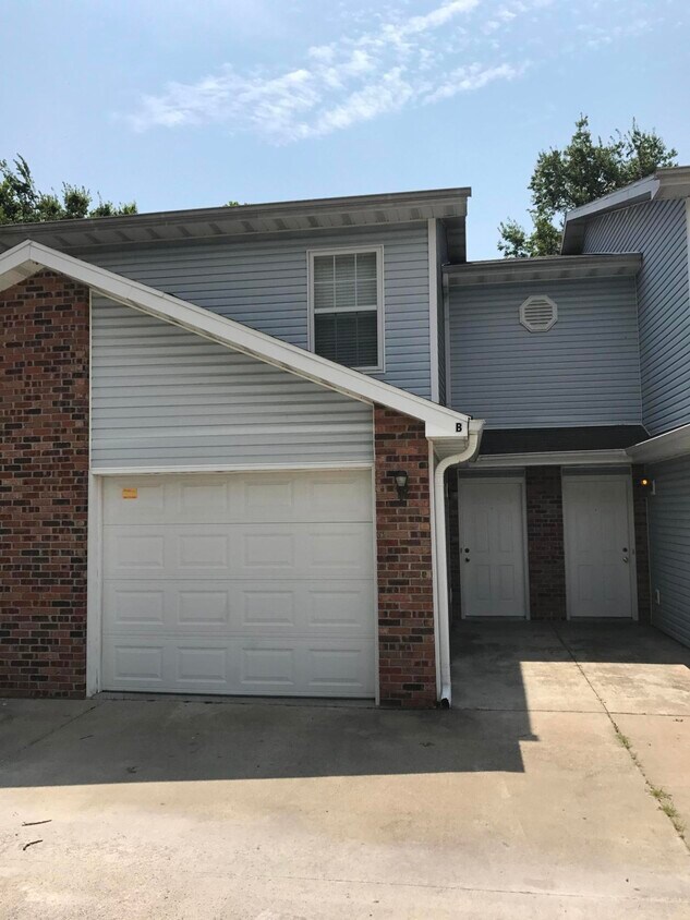 Foto principal - 4808 Meadow Lark Ln