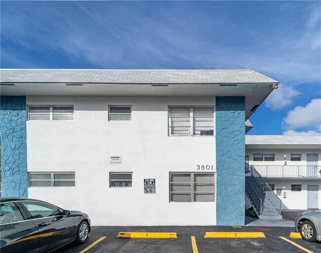 Foto del edificio - 3801 SW 60th Ter
