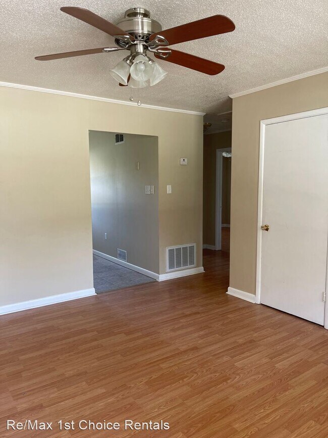 Foto del edificio - 2 br, 1 bath House - 304 W Fifth Street