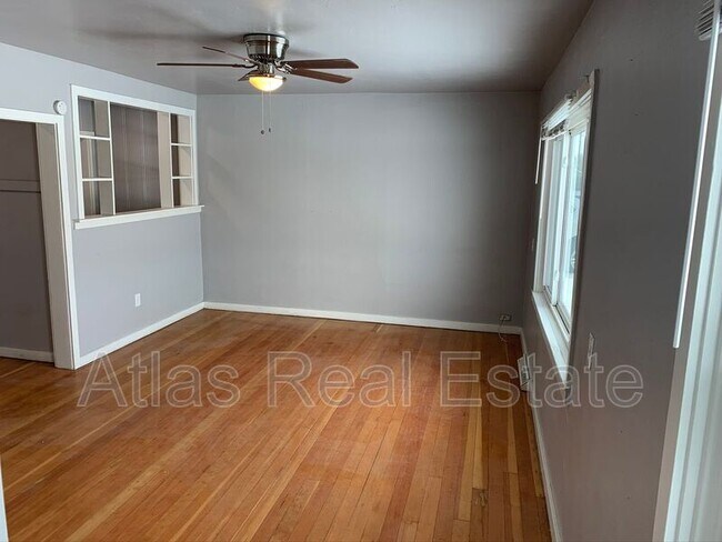 Foto del edificio - 7702 W Kentucky Ave