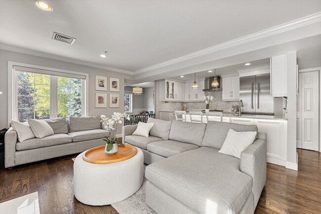 Foto del edificio - 7 Conant Rd