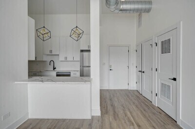 Foto del edificio - 4749 N Western Ave