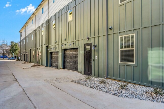 Building Photo - 5313 Reiger Avenue Homes