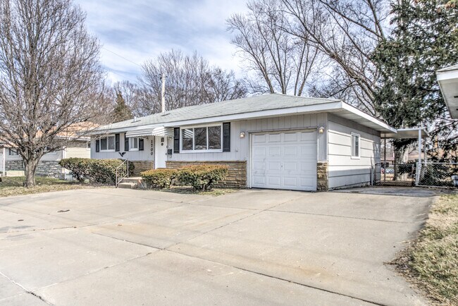 Foto del edificio - 1700 Patterson Rd