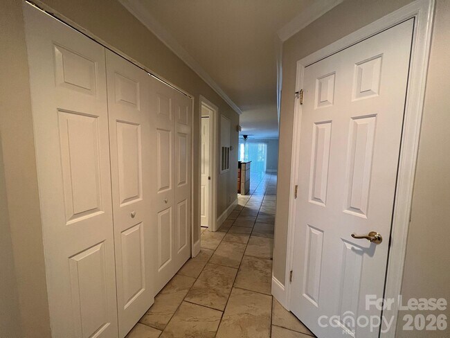 Foto del edificio - 18733 Vineyard Point Ln