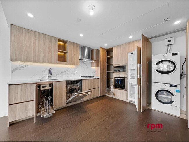 Photo du bâtiment - 13778-13100 100 Ave