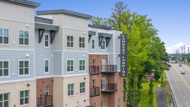 Building Photo - Lambert Landing I