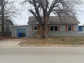 Building Photo - 2309 Beverly Hills St