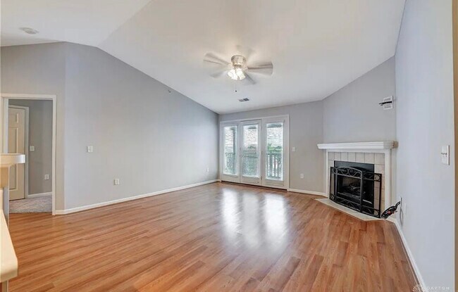 Foto del edificio - 3044 Westminster Dr