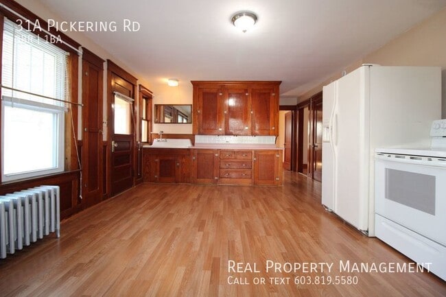 Building Photo - Spacious First Floor 3 Bedroom Duplex !