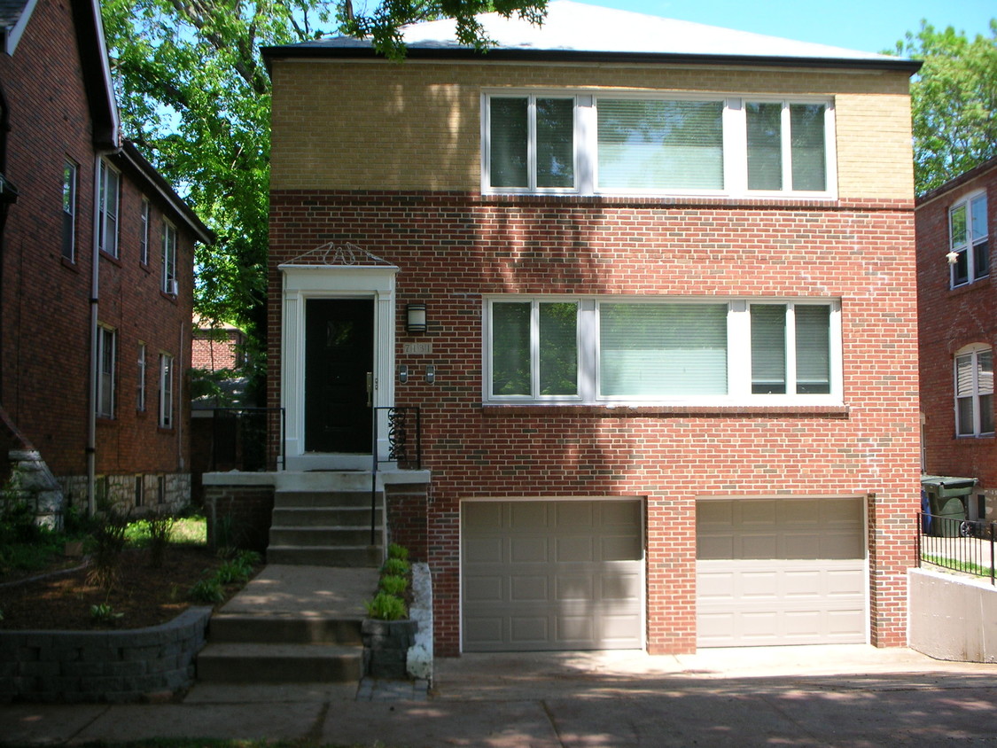 Primary Photo - 7131 Amherst Ave