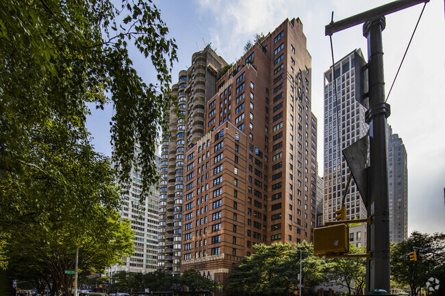 44 W 62nd St New York, NY 10023-7008 - Lincoln Plaza Towers Apartments