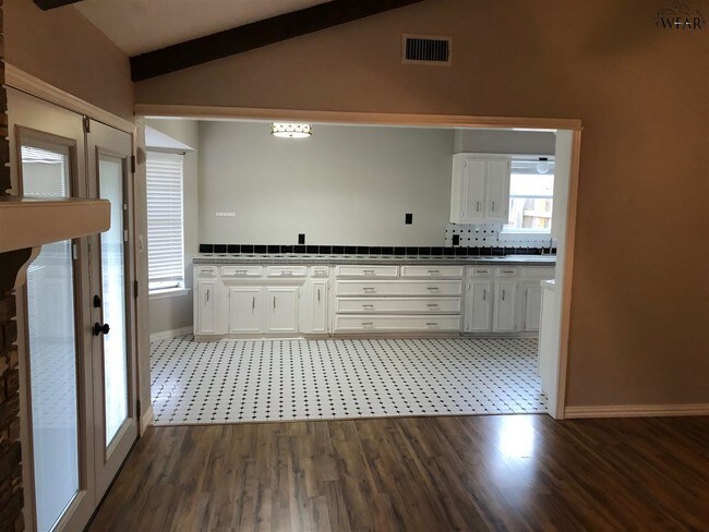 Building Photo - 3 Chanute Cir