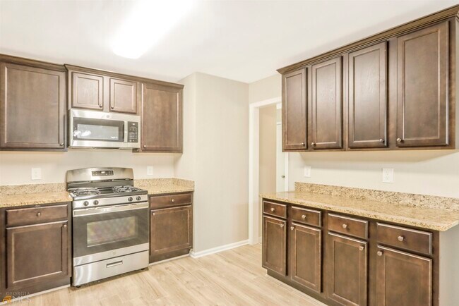 Building Photo - 3400 Mallard Glen