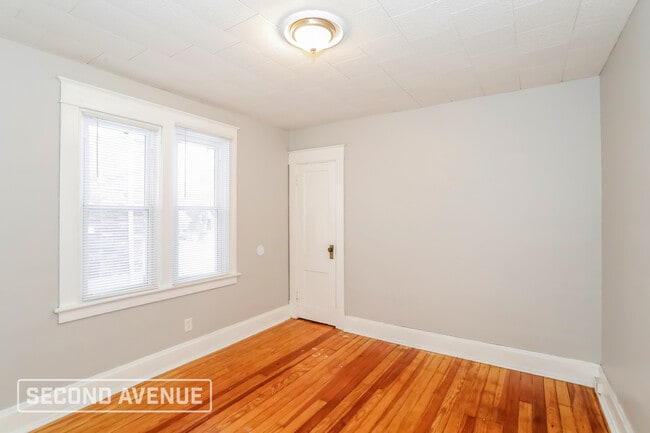 Building Photo - 4055 Palos St