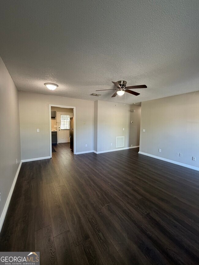 Foto del edificio - 73 Talbot Ct