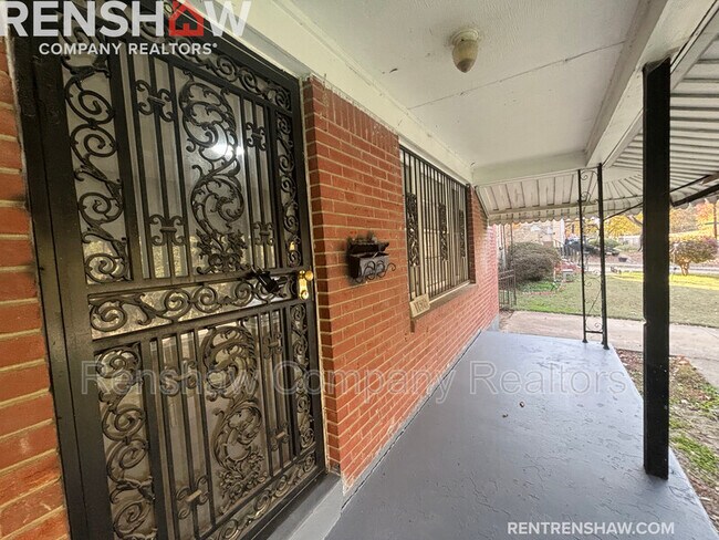 Foto del edificio - 1626 Riverside Blvd
