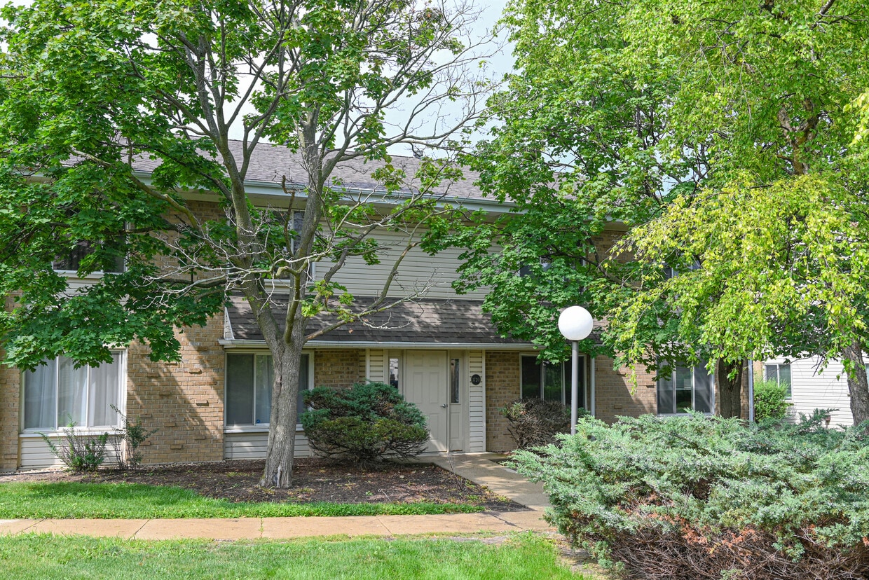 Primary Photo - 1720 Robin Ln