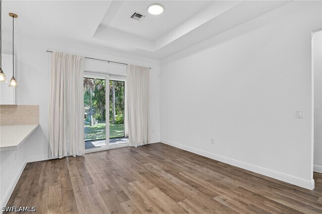 Foto del edificio - 2745 22nd Ave NE