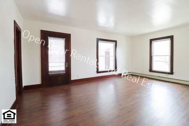 Foto del edificio - 204 W Houston St