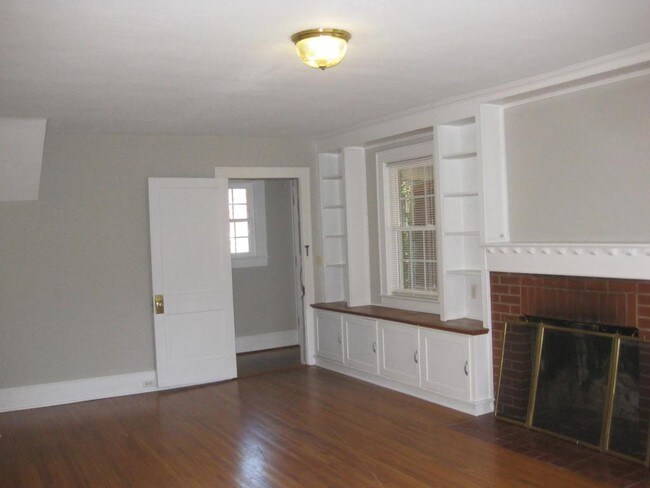Foto del edificio - 754 Montgomery Ave., Apt. A