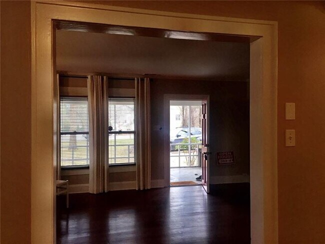 Foto del edificio - 766 Valley Brook Rd